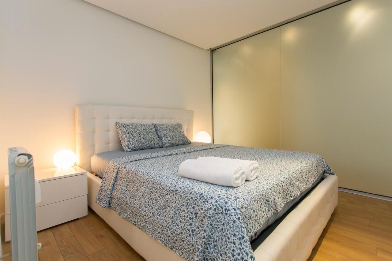 Modern In The Center Apartment *