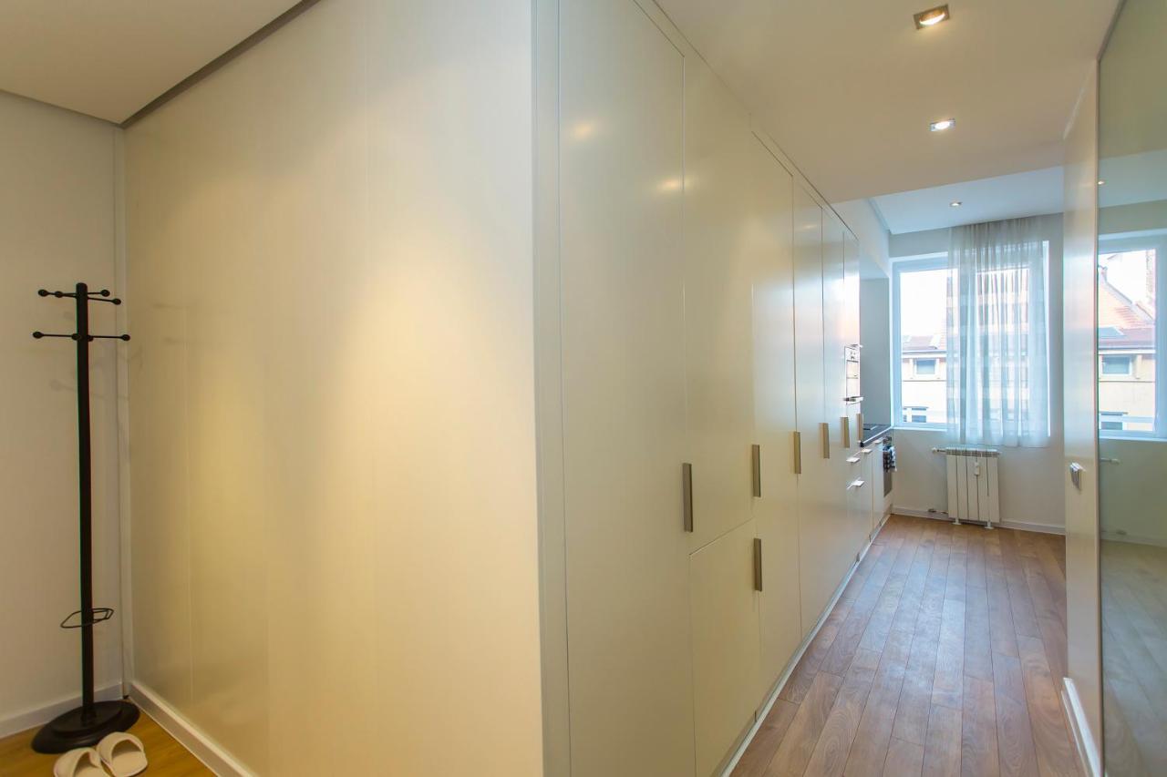 Modern In The Center Apartment *